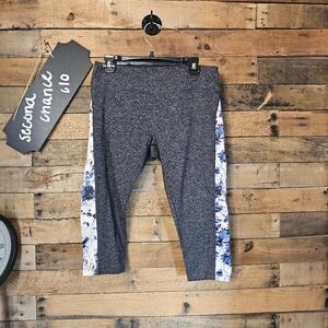 LuLaRoe Women's Jade Heather Gray Athletic Capri Leggings Floral Sides Size L
